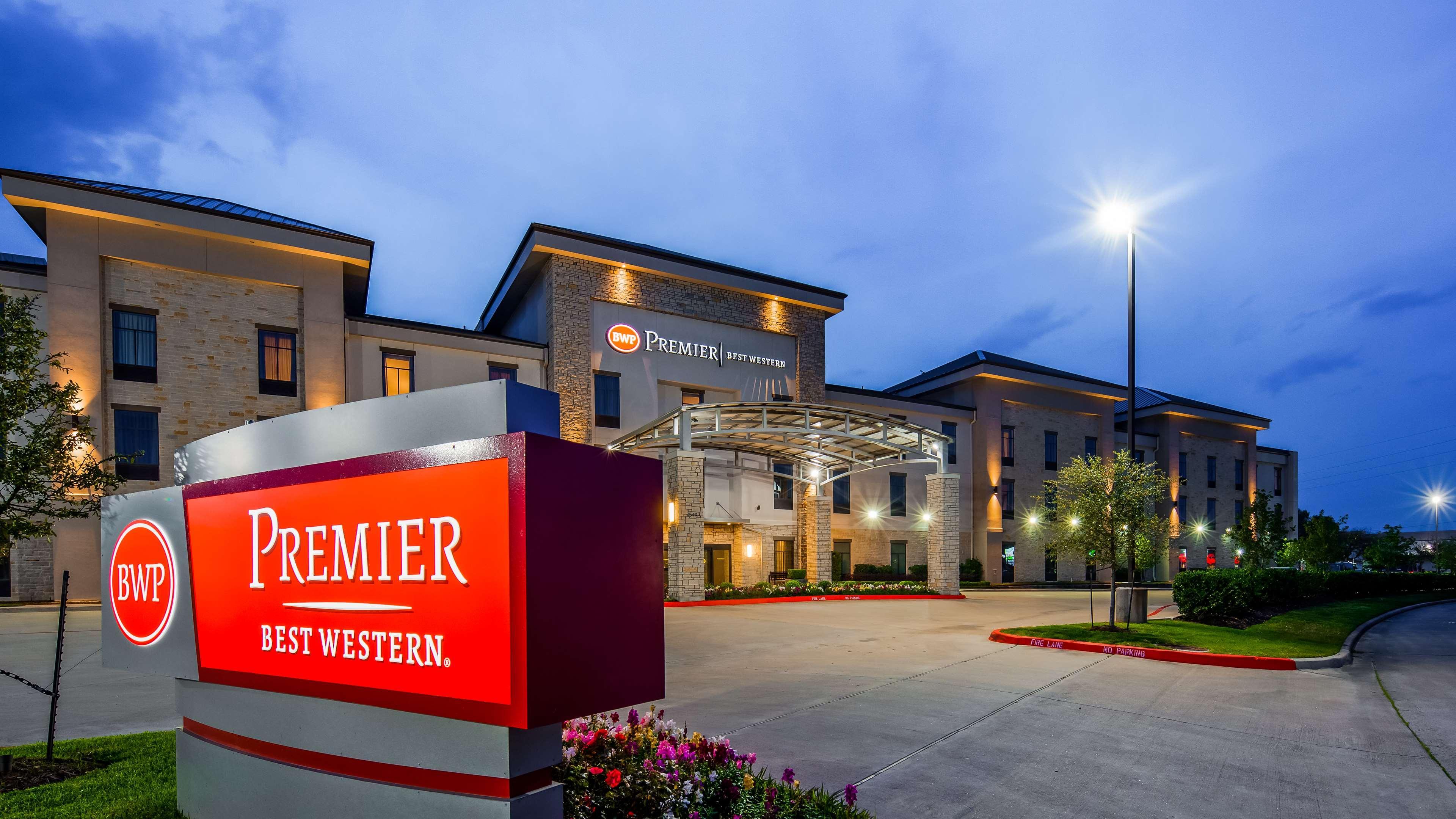 Best Western Premier Energy Corridor Hotel Katy Exterior photo