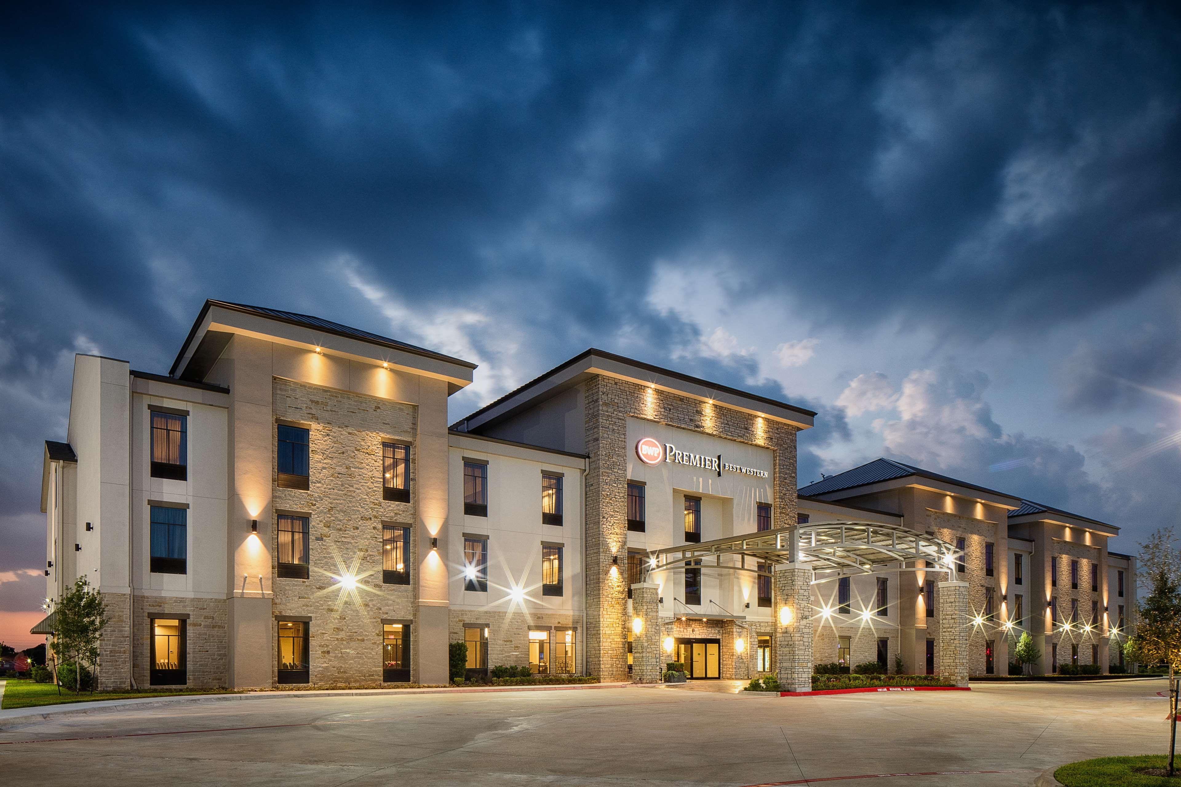 Best Western Premier Energy Corridor Hotel Katy Exterior photo